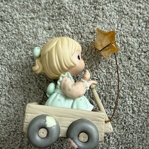 Precious Moments "Collectors' Club - Wishing You A World Of Peace"